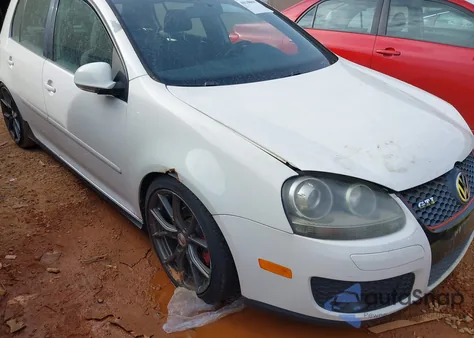 2008 Volkswagen Gti 4-Door z USA, uszkodzony, nr VIN WVWGV71K08W043870